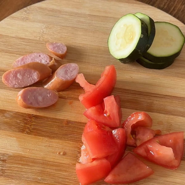 ズッキーニとトマトの夏野菜ピザトースト