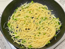 「えっ、かいわれ大根だけ？」意外なのにおどろくほどおいしい！ペペロンチーノレシピ