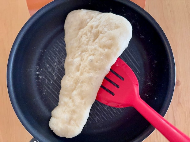 フライパンでナン
