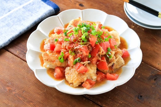 たれが万能!さっぱり食べやすい「鶏肉のトマトとみょうがだれ」