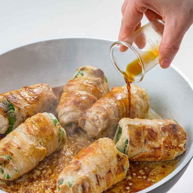 「丸ごとピーマンの肉巻き」レシピ