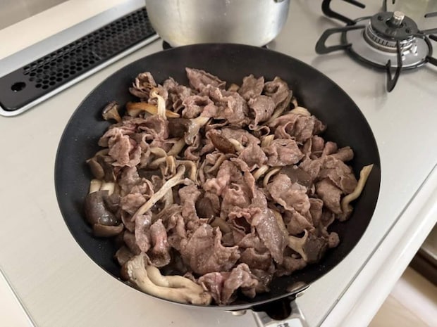きのこと牛肉のシンプル炒め