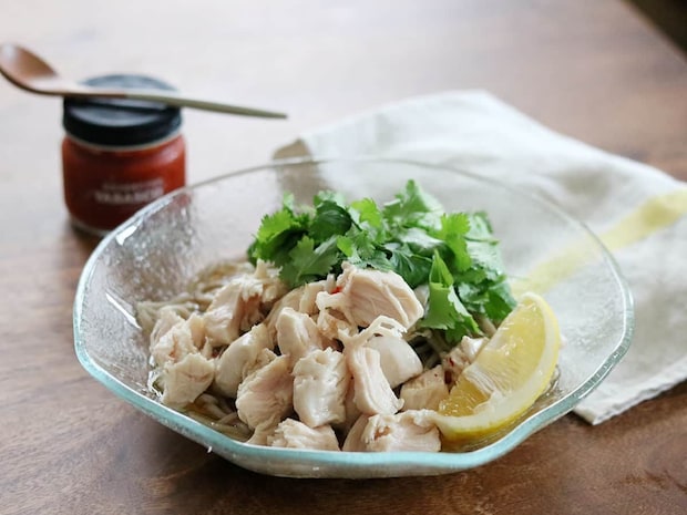 辛いだけじゃない！多国籍レストラン発の旨辛調味料 YABASCO ヤバスコ 80g／Restaurant Sardinas レストランサルディナス