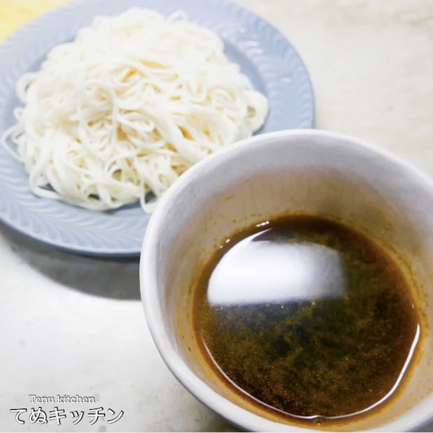 てぬキッチンさん×そうめんつけだれアレンジ（混ぜるだけ）カレーそうめん