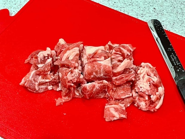 牛肉とホクホク新じゃがのコク旨オイスター炒め