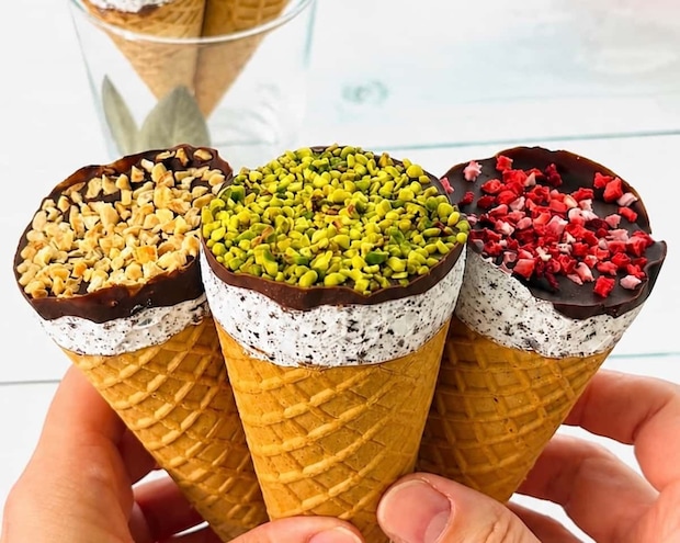 ザクザク食感がたまらない♪「クッキー＆クリームコーン」