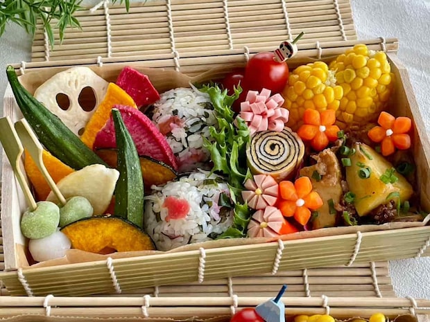 暑い日にさっぱりと海ごはん!「梅ちりめんワカメご飯のおにぎり」