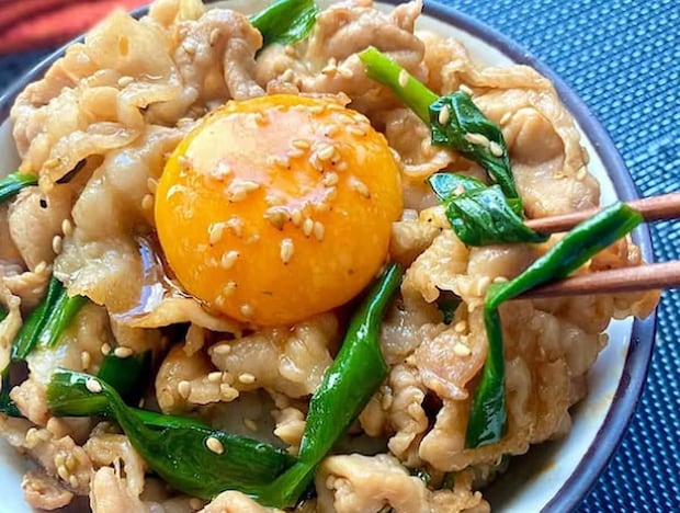 一杯で大満足!野菜もしっかり摂れる「豚丼」5選