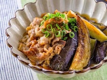 「めんつゆだけ」で味が決まる！カリッとジューシー♪なすと豚肉の揚げ浸しレシピ