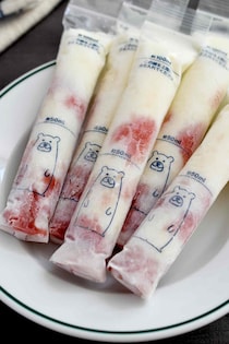 水筒用だけじゃない！100均の氷棒袋で作れる「ひんやりスイーツ」3選
