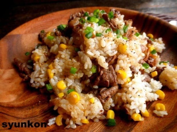 フライパンで簡単！「牛肉のガーリックペッパーライス」