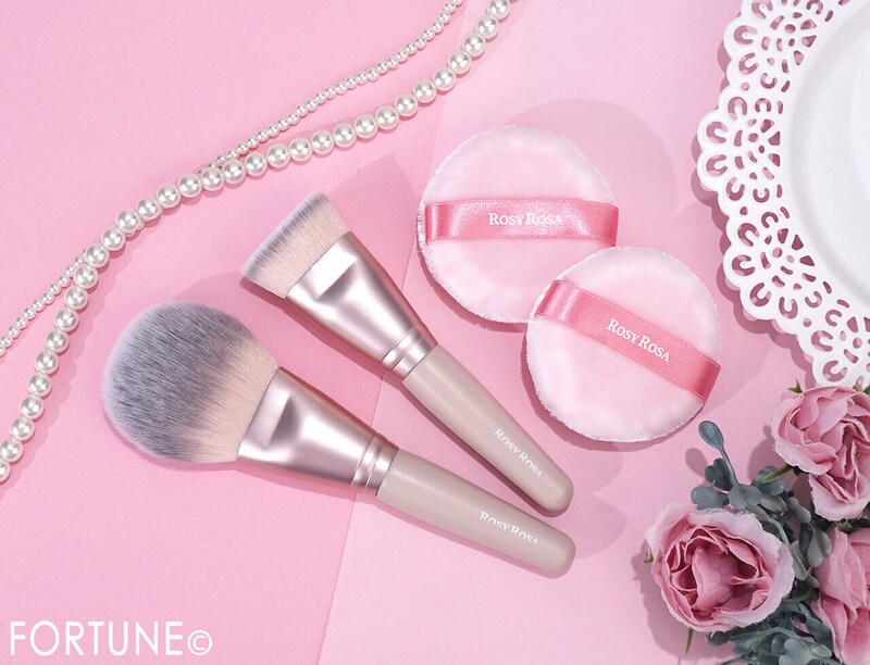ロージーローザ25年冬新作|マルチファンデブラシなど人気ブラシ&パフにピンクカラーの新色が登場!