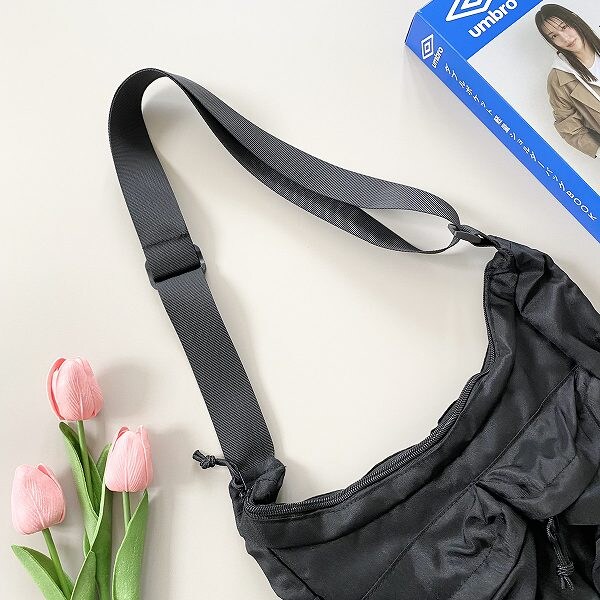 ショルダーストラップ