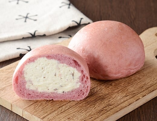 クリームたっぷり!ふわもち冷やしクリームパン おいもホイップ(紅はるか)