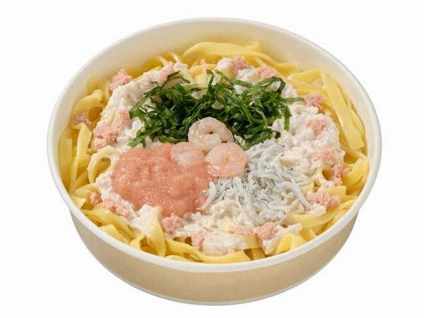 生パスタ　たらこクリーム　海老と大葉とシラス