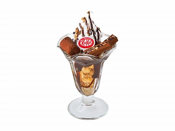 プレミアムパフェ Made with KITKAT®