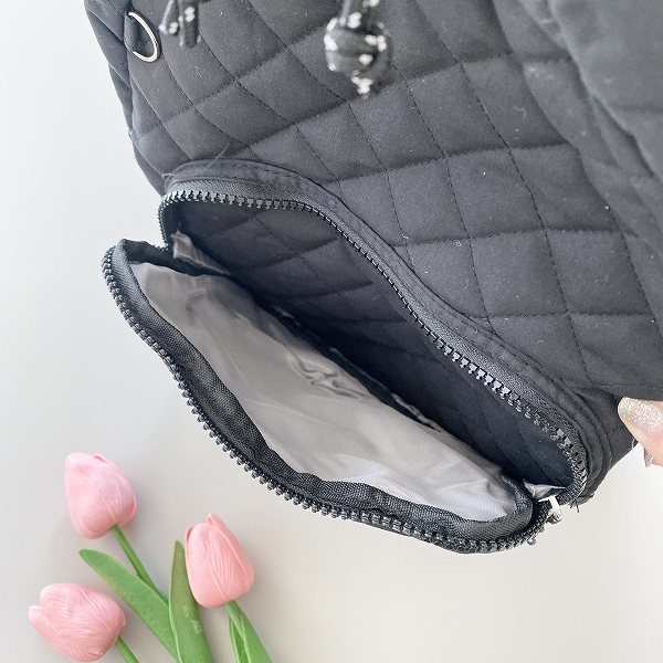 フロントポケット