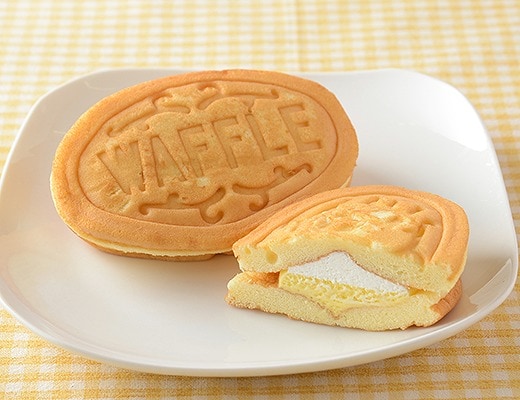 ふんわりワッフル　カスタード＆ホイップ