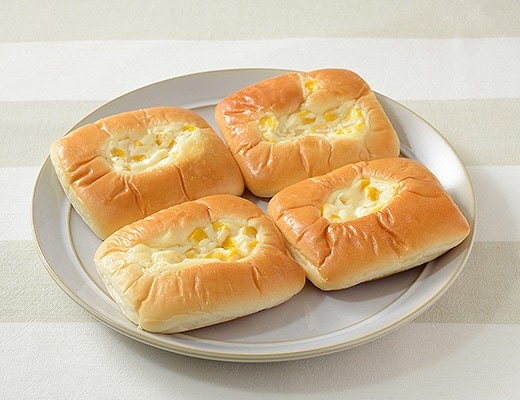 コーンマヨパン　4個入