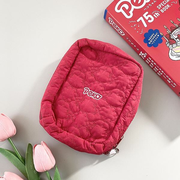 【特典1】ペコちゃんふわふわキルティングポーチ