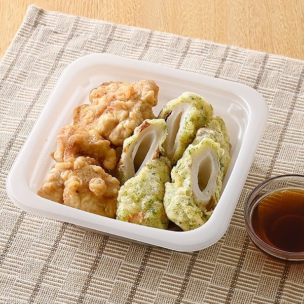 ぽん酢をかける　とり天&ちくわ磯辺天