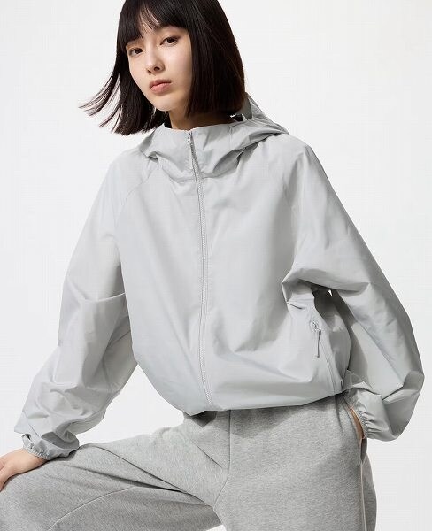 ポケッタブルUVカットパーカ