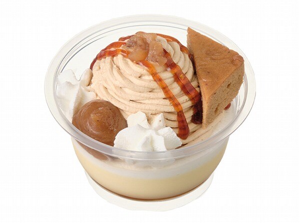 マロンダイスやマロンクリーム，マロンペースト，スイートマロン生地と栗づくしの具材が乗ったプリンケーキパフェ。食感や風味の異なる具材で栗が存分に楽しめます。