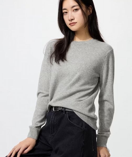 カシミヤクルーネックセーター