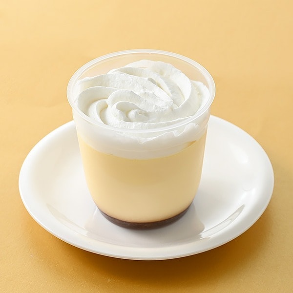クリームと食べる！窯出しとろけるプリン