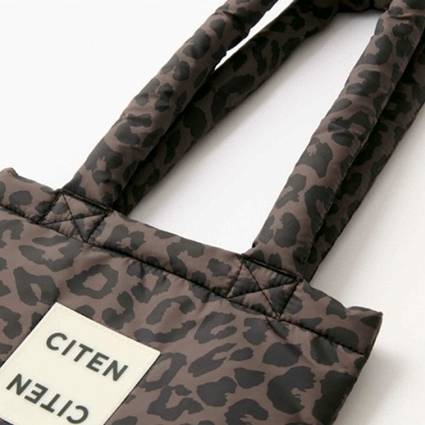 ダウンのようなボリューム