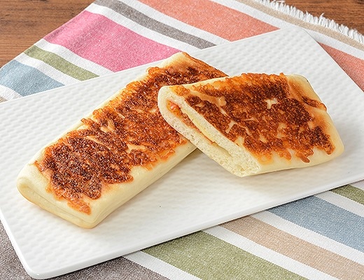 もっちりとしたパニーニ ミート&チーズ