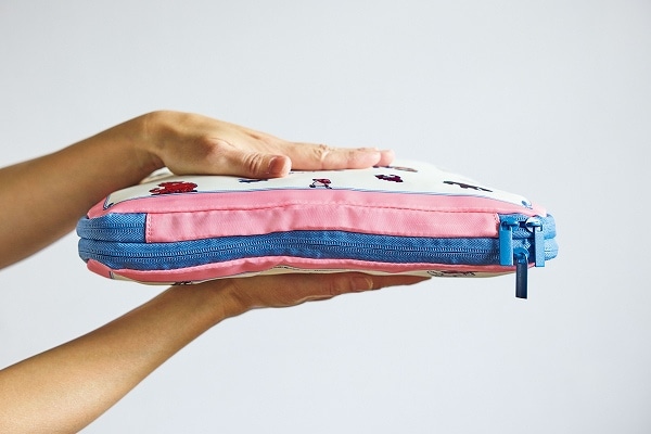 ファスナーを閉める