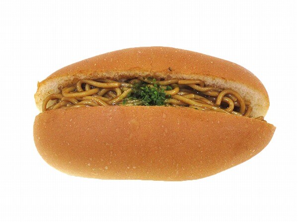 ペヤング　やきそばパン