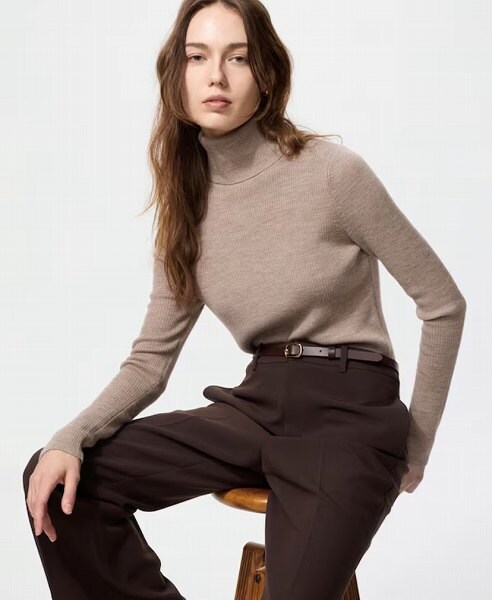 メリノリブタートルネックセーター