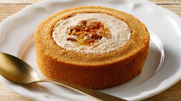 【沖縄エリア】Uchi Café×JAL 黒糖&紅茶プレミアムロールケーキ ~多良間島黒糖使用~