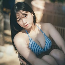 水着カット初挑戦…豊満バストを大胆披露！魅惑の色白美肌！大人の色気溢れる一冊！『林鼓子』1st写真集5/15日～発売！