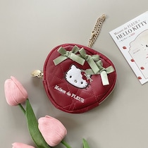 国宝級に可愛い…超絶高見え！「5店舗目でやっと見つけた」ネット完売！ファミマ限定『メゾフル×キティ』いちごチャーム！