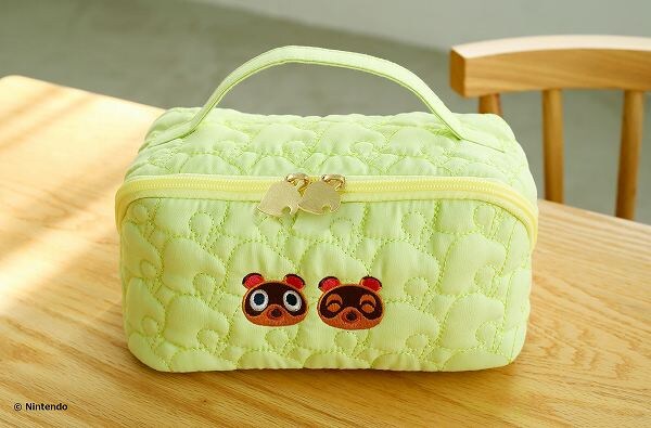 『あつまれ どうぶつの森 180度ガバッと開く葉っぱ柄キルティング大容量ポーチBOOK』