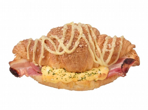 クロワッサン　ベーコンエッグ