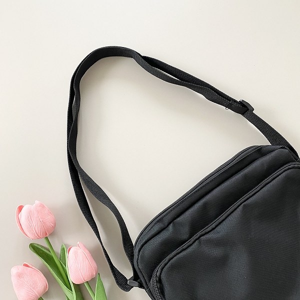 ショルダーストラップ