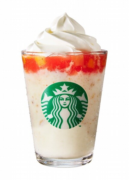 THE フラペチーノ® of フルーツ-オン-トップ-ヨーグルト with クラッシュ ナッツ