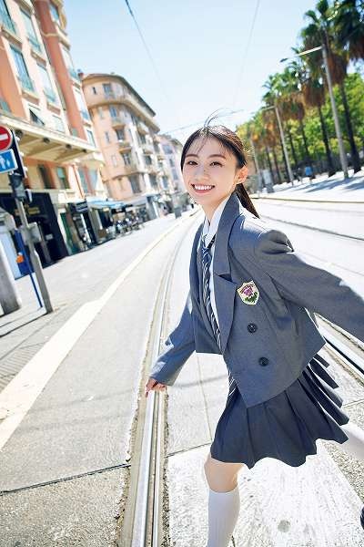 プロフィール
