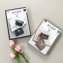 過去最高レベルの大当たり！「3000円台は超お得」「もうラスト2冊だった」完売続出で入手困難！『ATAO』ブランドムック！