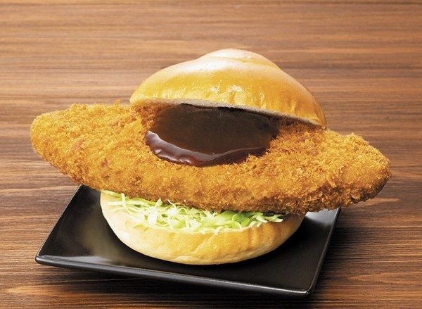 盛りすぎ！メンチバーガー