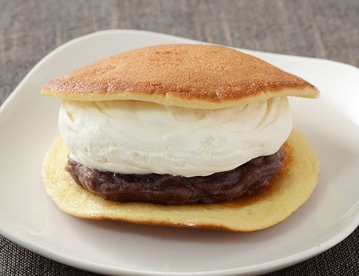 盛りすぎ！どらもっち　あんこ＆ホイップ