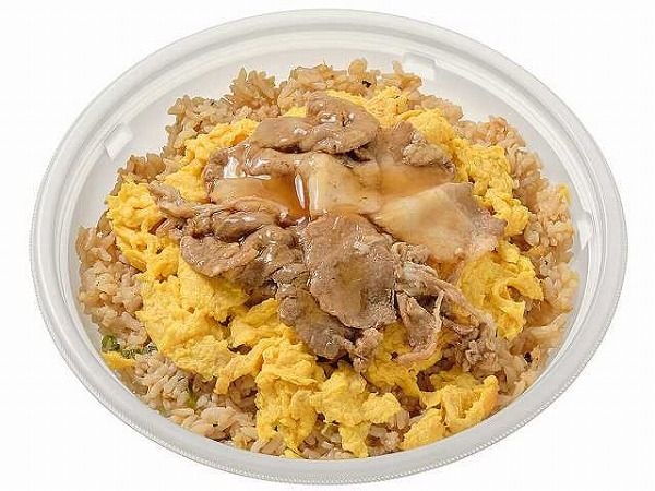 鉄鍋炒め　肉玉チャーハン