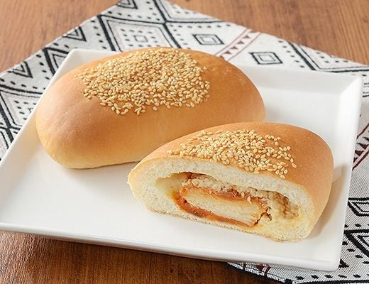 レッドチキンパン　唐辛子マヨ