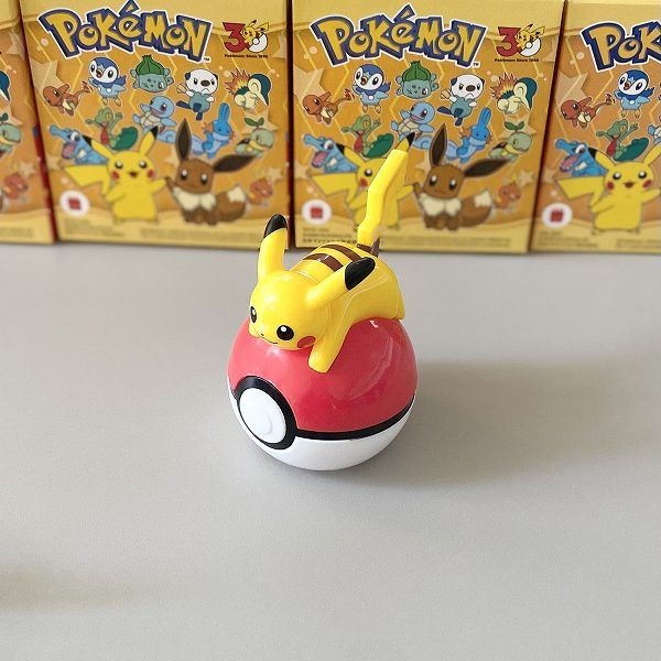 ピカチュウのモンスターボールローラー