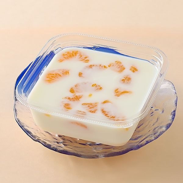 大きな牛乳寒天（みかん入り）