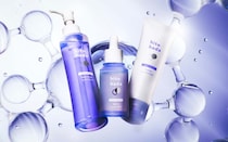 ゆらぎ肌を整える！hitohada(ヒトハダ)が提案する“青”のスキンケアで揺るがない自信肌へ